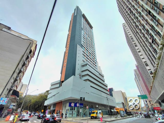 Apartamento 1 quarto e 1 banheiro, para alugar, no bairro Centro em Curitiba