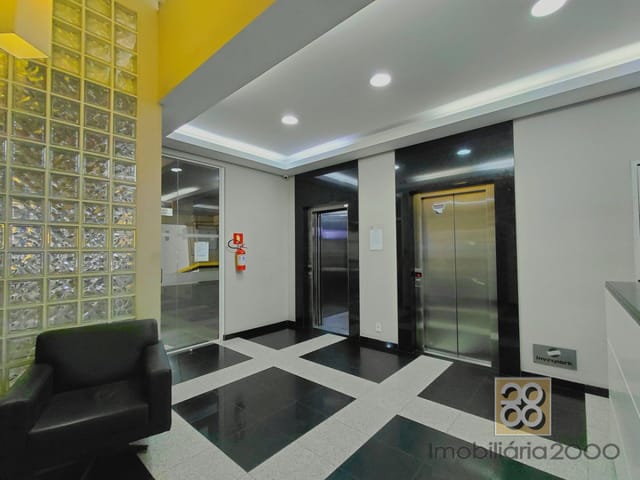 Apartamento 1 quarto e 1 banheiro, para alugar, no bairro Centro em Curitiba