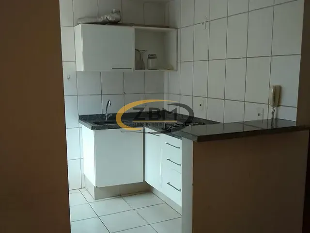 Apartamento 2 quartos e 1 banheiro, para alugar, no bairro Centro em Londrina