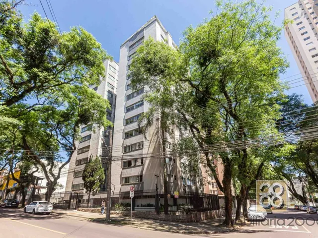 Apartamento 3 quartos e 2 banheiros, para alugar, no bairro Portão em Curitiba
