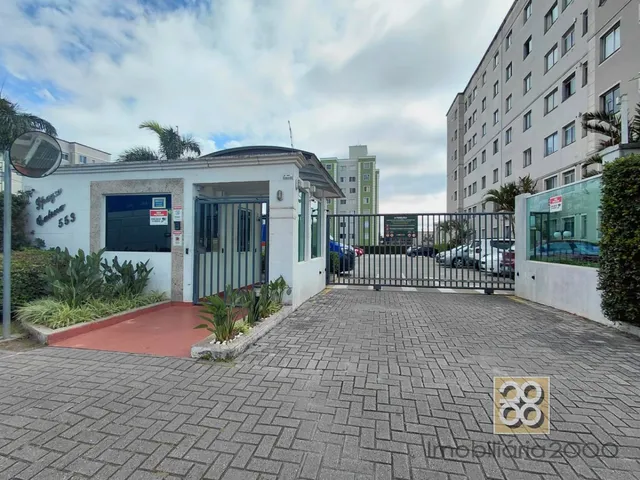 Apartamento 2 quartos e 1 banheiro, para alugar, no bairro Pinheirinho em Curitiba