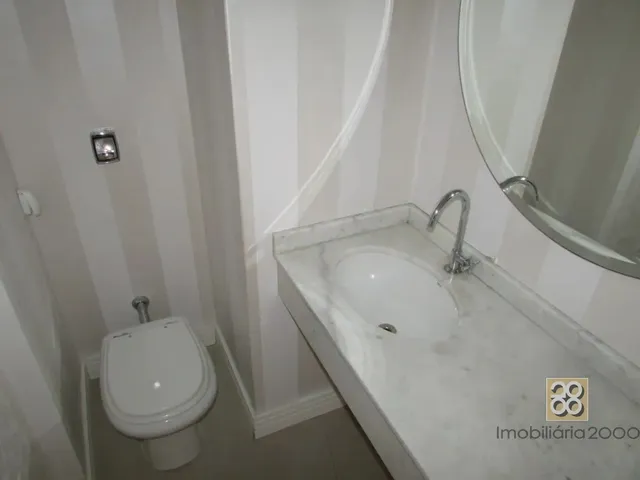 Apartamento 2 quartos e 3 banheiros, à venda, no bairro Batel em Curitiba