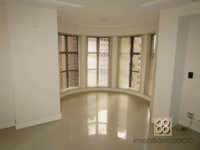 Apartamento à venda, no bairro Batel em Curitiba