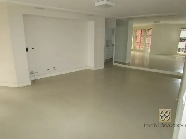 Apartamento 2 quartos e 3 banheiros, à venda, no bairro Batel em Curitiba