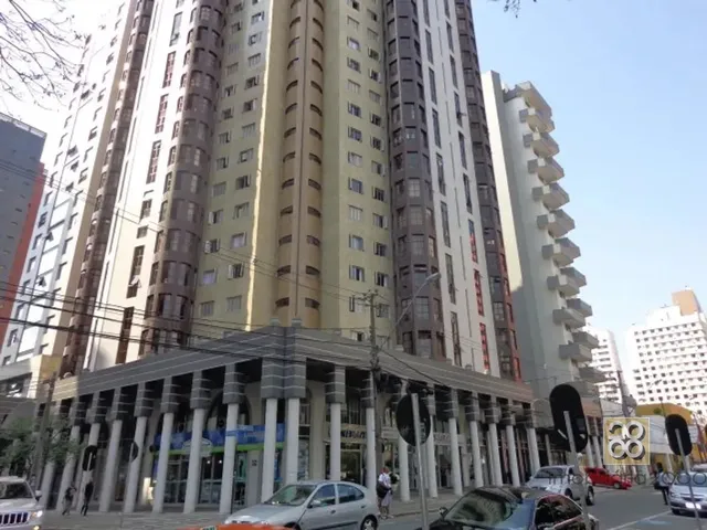 Apartamento 2 quartos e 3 banheiros, à venda, no bairro Batel em Curitiba