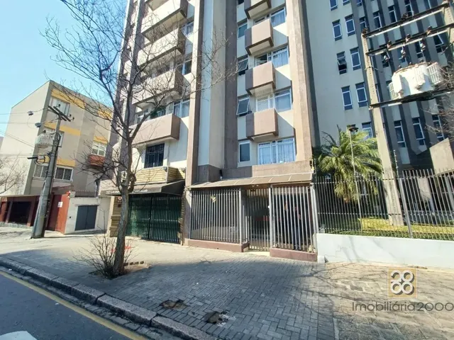 Apartamento 1 quarto e 1 banheiro, para alugar, no bairro Centro em Curitiba