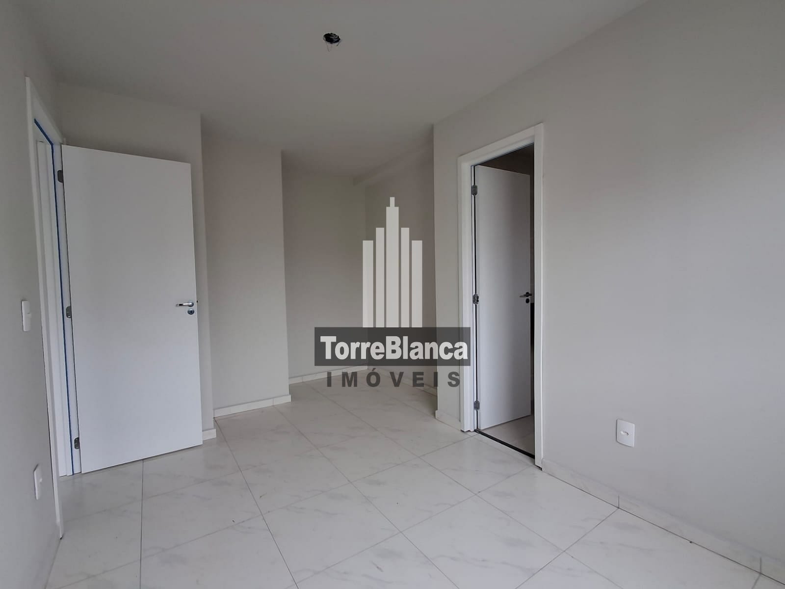 Apartamento à venda com 2 quartos, 60m² - Foto 5