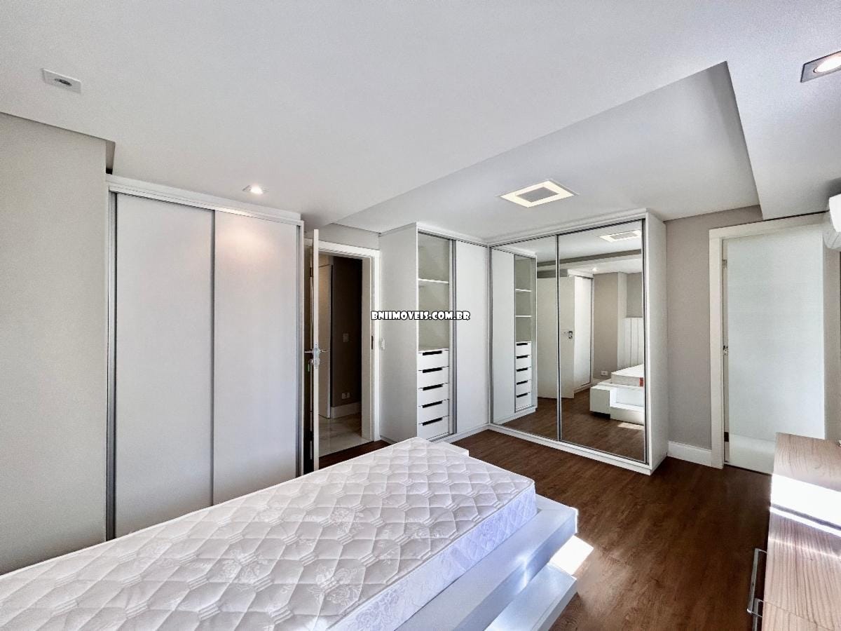 Cobertura à venda com 3 quartos, 291m² - Foto 8
