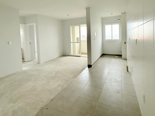 Apartamento 2 quartos e 1 banheiro, à venda, no bairro Panazzolo em Caxias do Sul
