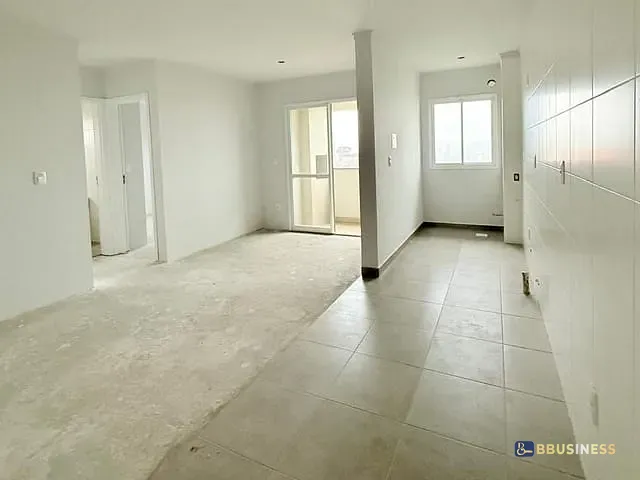 Apartamento 2 quartos e 1 banheiro, à venda, no bairro Panazzolo em Caxias do Sul
