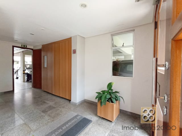 Apartamento 2 quartos e 1 banheiro, para alugar, no bairro Água Verde em Curitiba