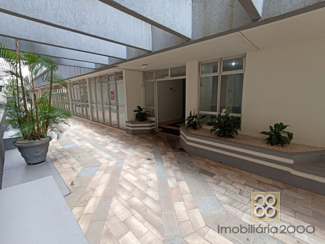 Apartamento 1 quarto e 1 banheiro, para alugar, no bairro Centro em Curitiba