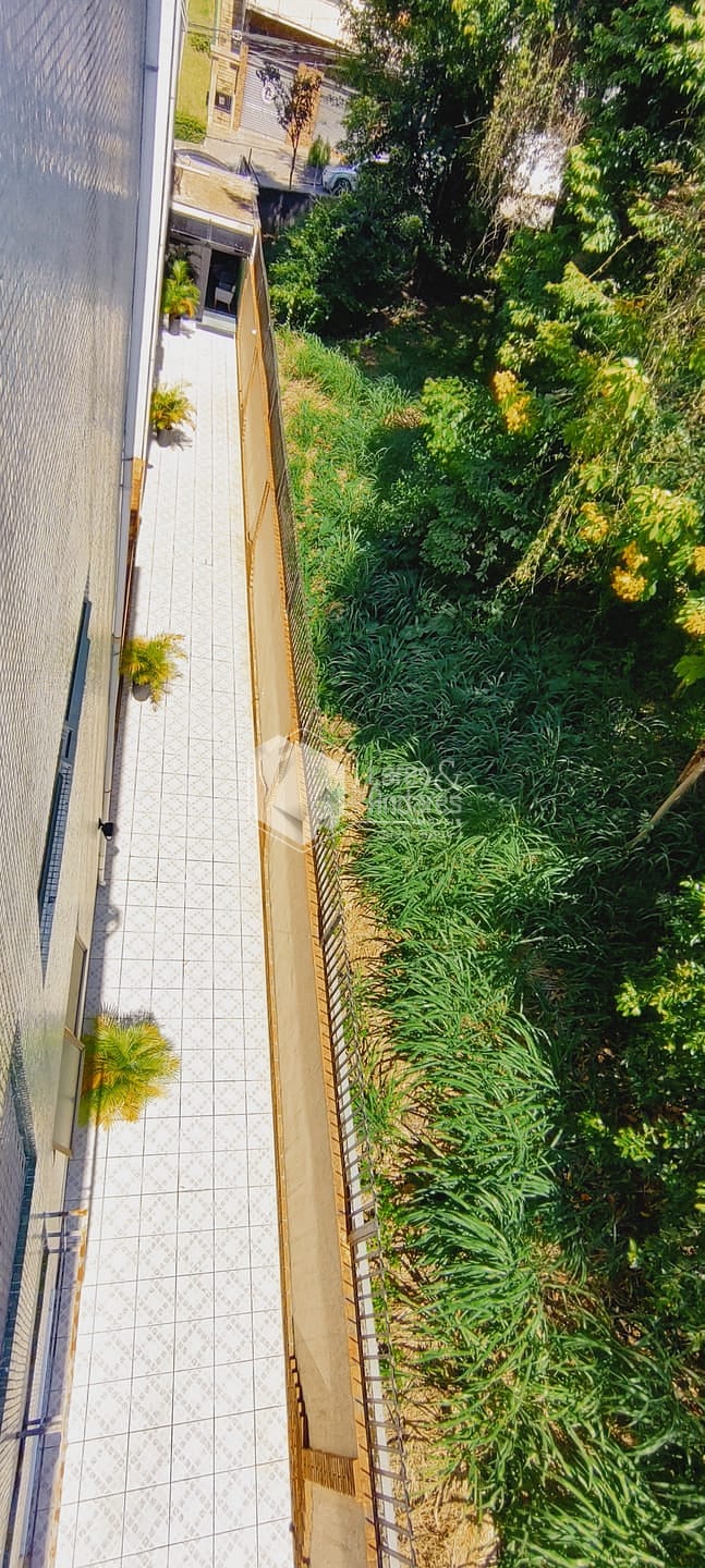 Apartamento à venda com 2 quartos, 62m² - Foto 4