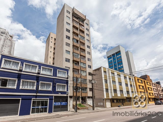 Apartamento 1 quarto e 1 banheiro, à venda, no bairro Centro em Curitiba