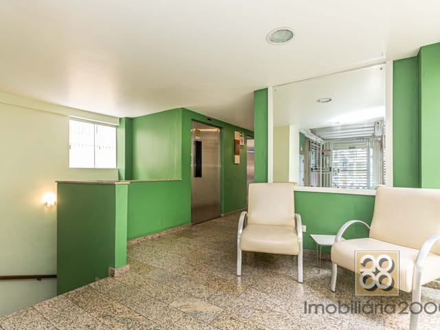 Apartamento 1 quarto e 1 banheiro, à venda, no bairro Centro em Curitiba