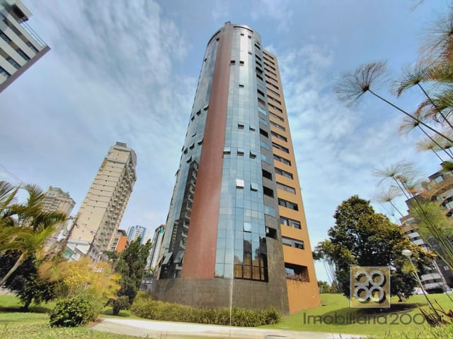 Apartamento 3 quartos e 3 banheiros, para alugar, no bairro Mossunguê em Curitiba