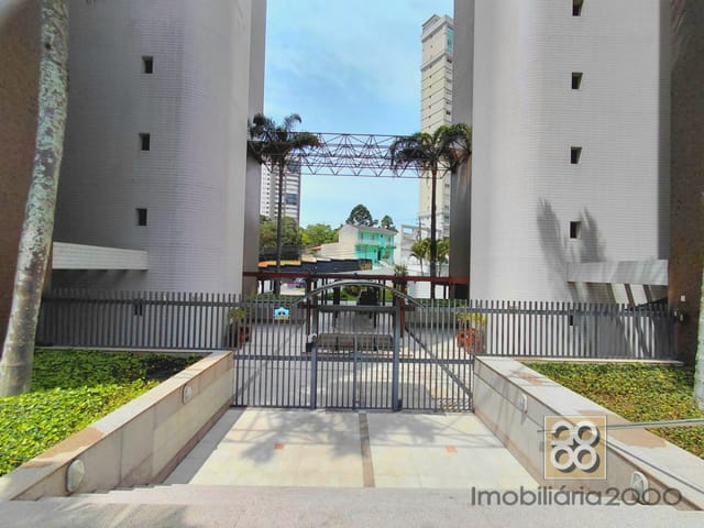 Apartamento 3 quartos e 3 banheiros, para alugar, no bairro Mossunguê em Curitiba