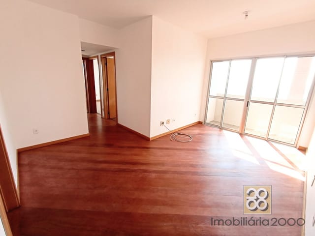 Apartamento 3 quartos e 1 banheiro, para alugar, no bairro Jardim Botânico em Curitiba