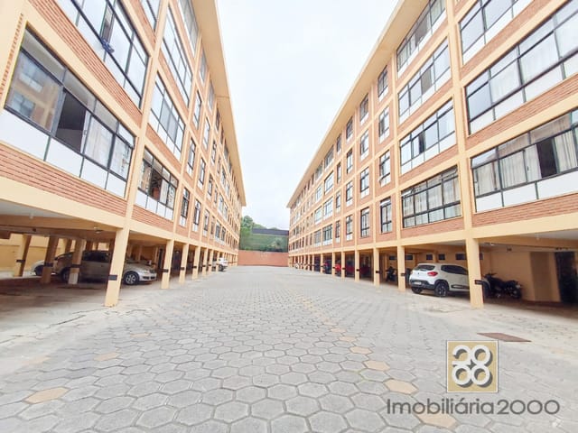 Apartamento 3 quartos e 1 banheiro, para alugar, no bairro Rebouças em Curitiba