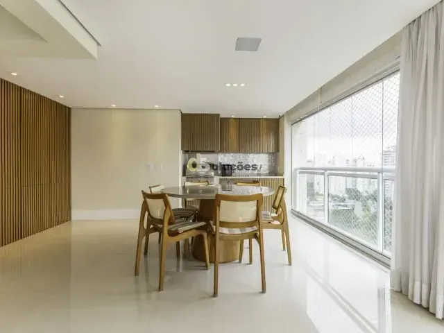 Apartamento 3 quartos e 4 banheiros, à venda, no bairro Vila Nova Conceição em São Paulo