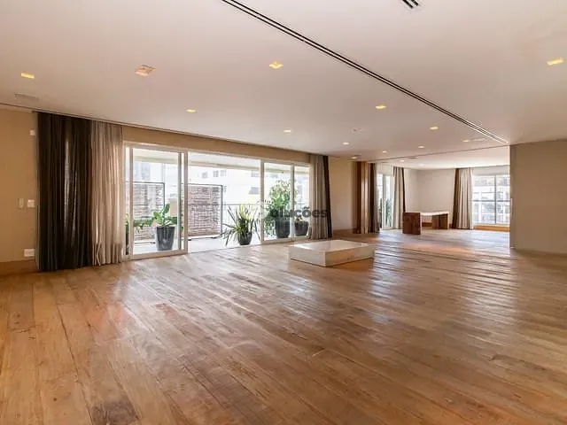 Apartamento 2 quartos e 4 banheiros, à venda, no bairro Itaim Bibi em São Paulo