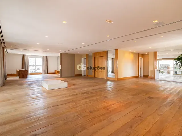 Apartamento 2 quartos e 4 banheiros, à venda, no bairro Itaim Bibi em São Paulo