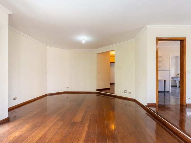 Foto do Apartamento - Apartamento para venda e locação em Moema com 4 quartos, sendo 2 suítes , 178m² | Lares e Andares Imóveis