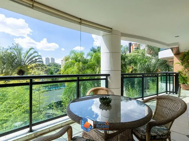 Apartamento com 192m² 3 quartos e 4 banheiros, à venda, no bairro Vila Suzana em São Paulo