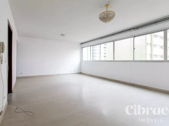 Apartamento 3 quartos e 2 banheiros, à venda, no bairro Batel em Curitiba