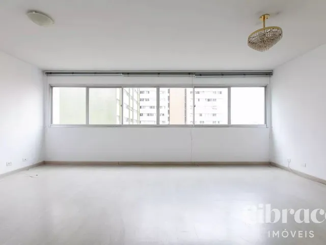 Apartamento 3 quartos e 2 banheiros, à venda, no bairro Batel em Curitiba