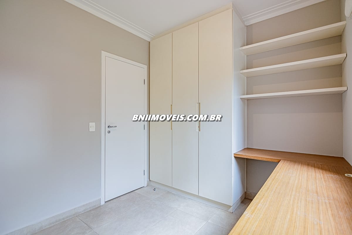 Apartamento para alugar com 4 quartos, 130m² - Foto 12