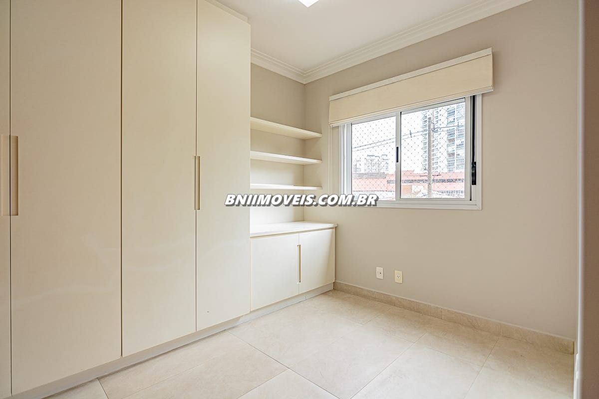 Apartamento para alugar com 4 quartos, 130m² - Foto 15