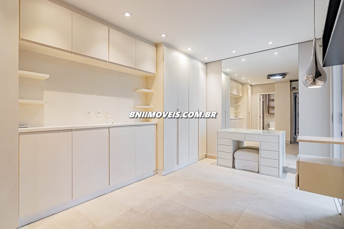 Apartamento para alugar com 4 quartos, 130m² - Foto 17
