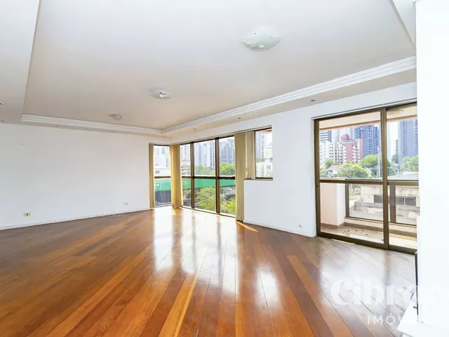 Apartamento 3 quartos e 3 banheiros, à venda, no bairro Batel em Curitiba