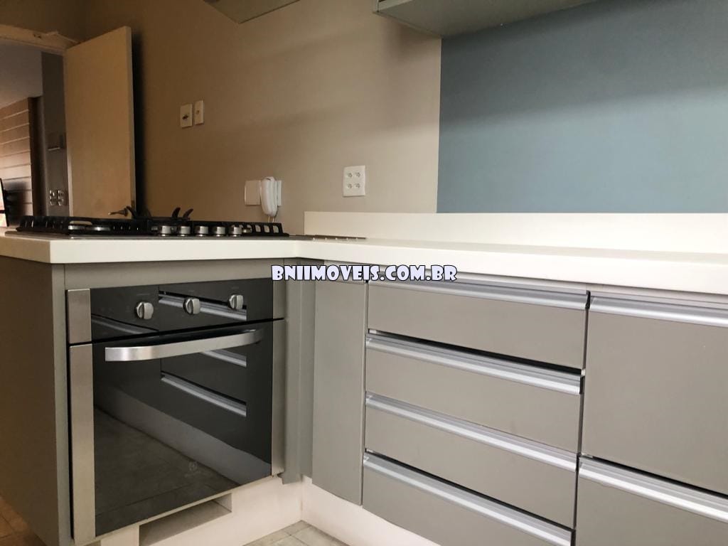 Apartamento para alugar com 3 quartos, 150m² - Foto 9