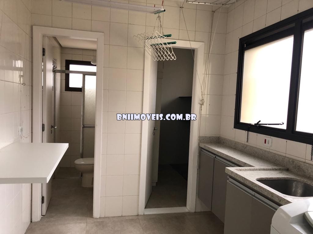 Apartamento para alugar com 3 quartos, 150m² - Foto 14