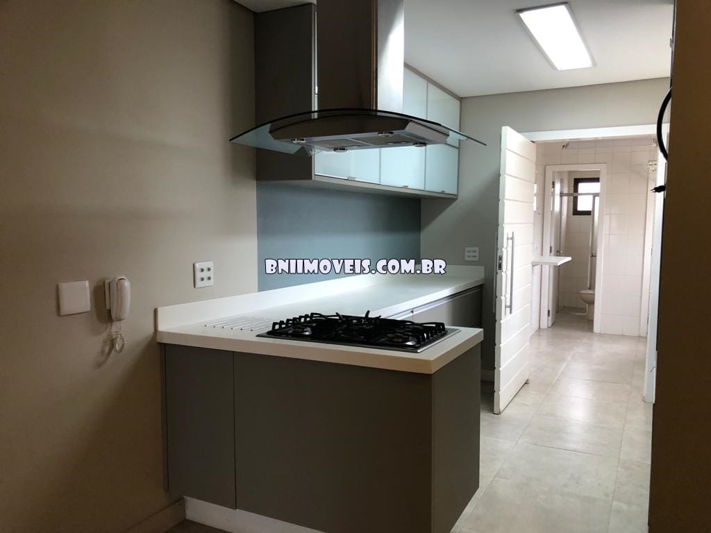 Apartamento para alugar com 3 quartos, 150m² - Foto 10