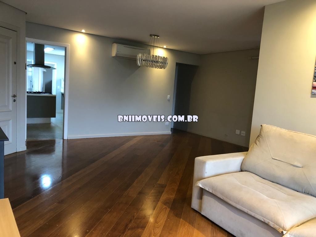 Apartamento para alugar com 3 quartos, 150m² - Foto 6
