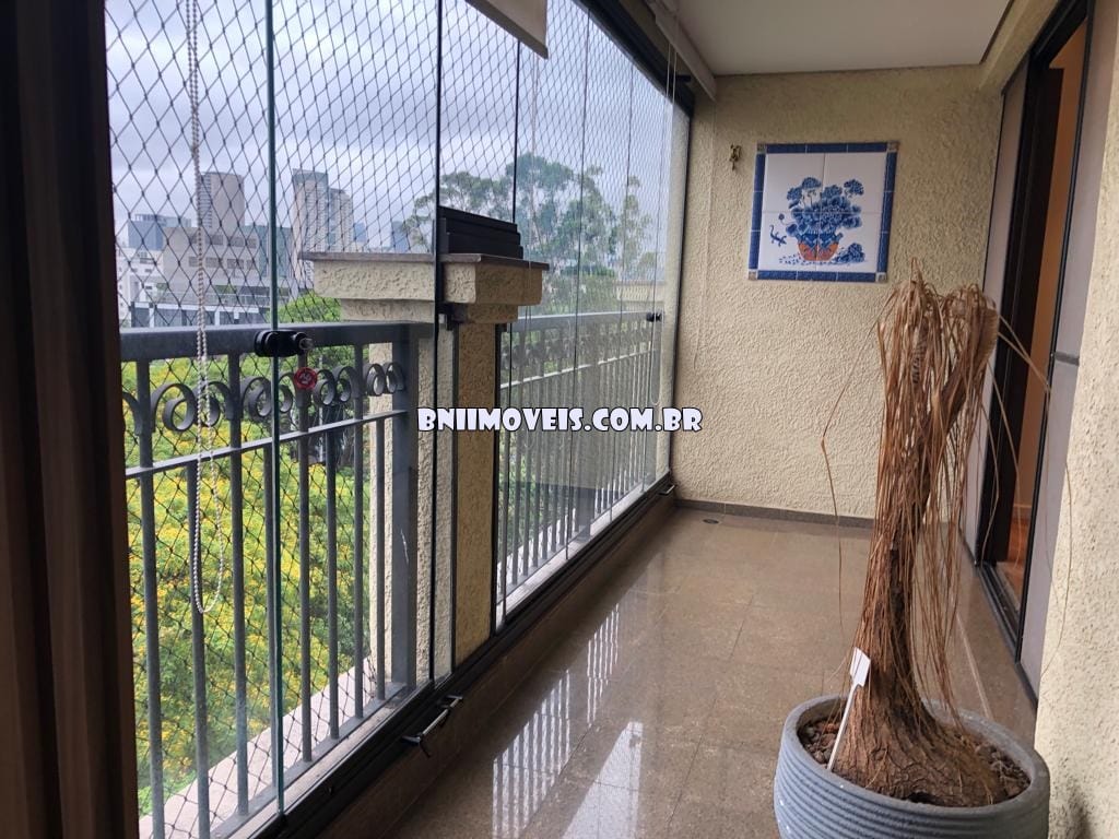 Apartamento para alugar com 3 quartos, 150m² - Foto 1