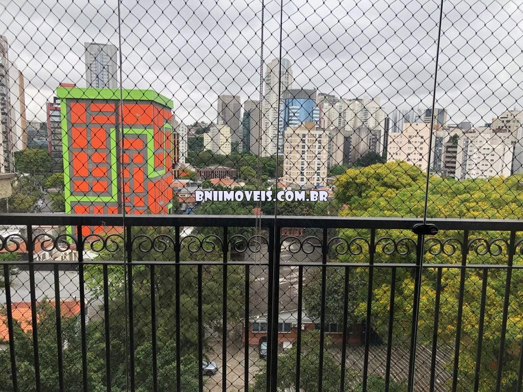 Apartamento para alugar com 3 quartos, 150m² - Foto 3