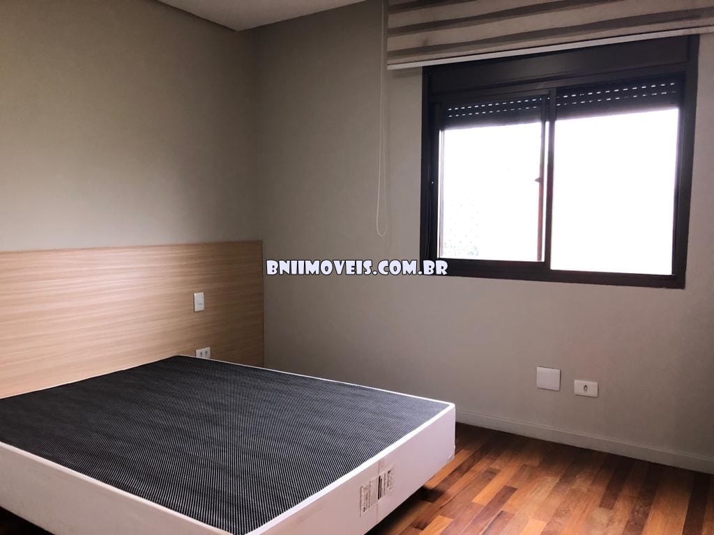 Apartamento para alugar com 3 quartos, 150m² - Foto 21