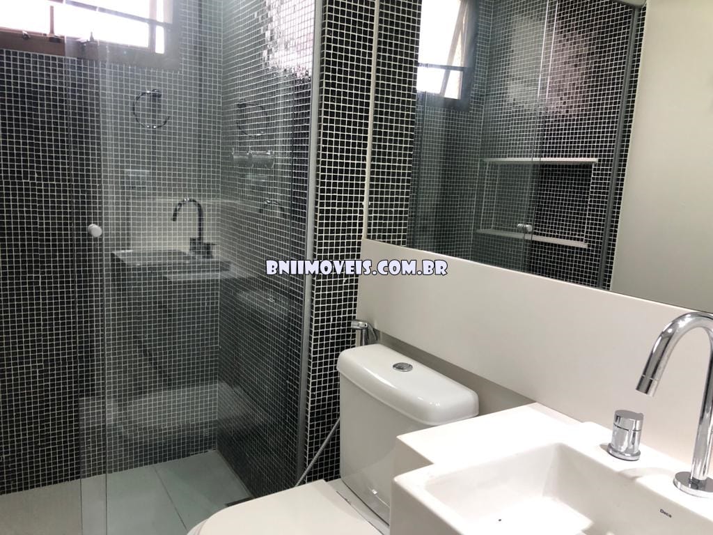 Apartamento para alugar com 3 quartos, 150m² - Foto 32