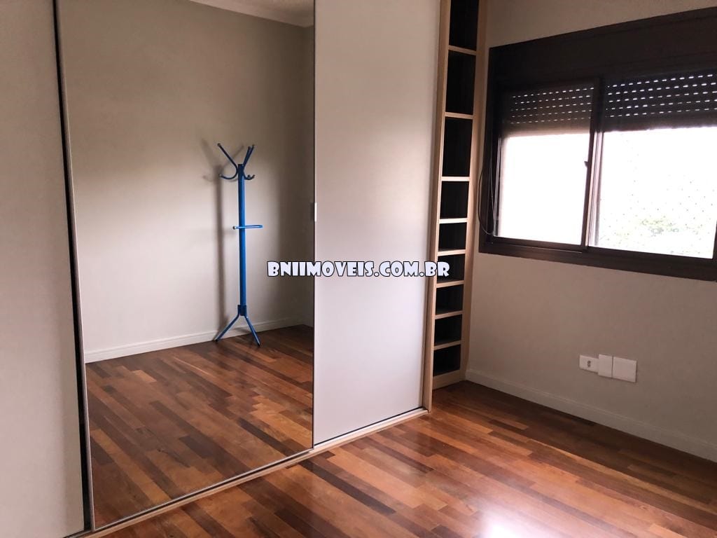 Apartamento para alugar com 3 quartos, 150m² - Foto 19