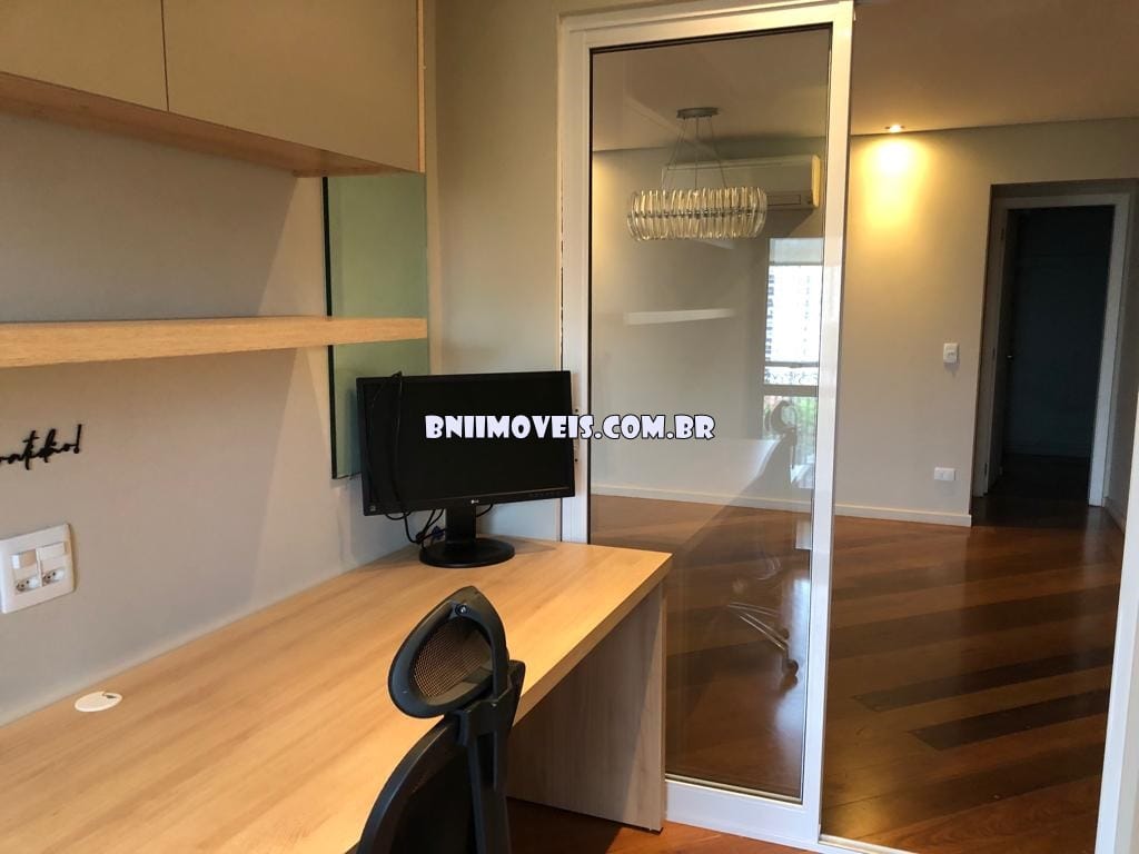 Apartamento para alugar com 3 quartos, 150m² - Foto 22