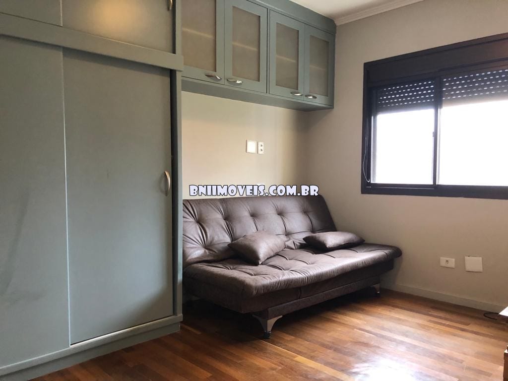 Apartamento para alugar com 3 quartos, 150m² - Foto 15