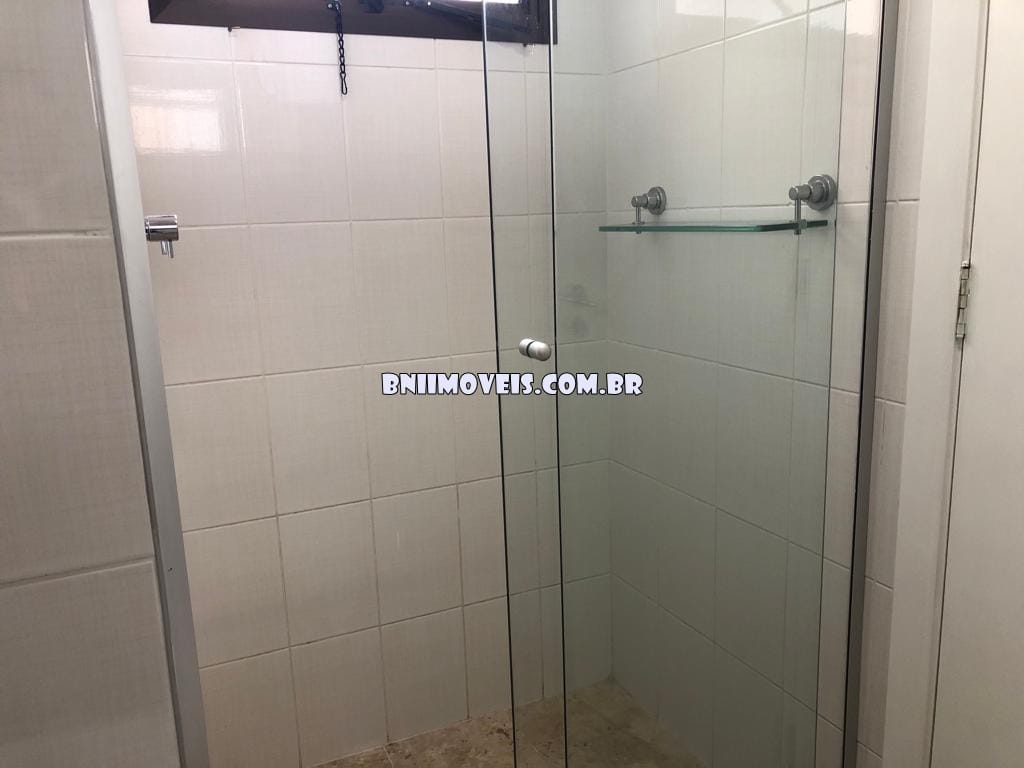 Apartamento para alugar com 3 quartos, 150m² - Foto 29
