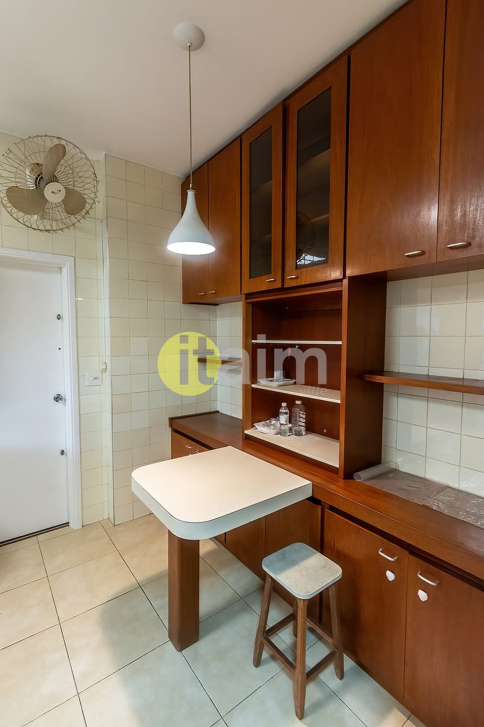 Apartamento para alugar com 3 quartos, 168m² - Foto 15