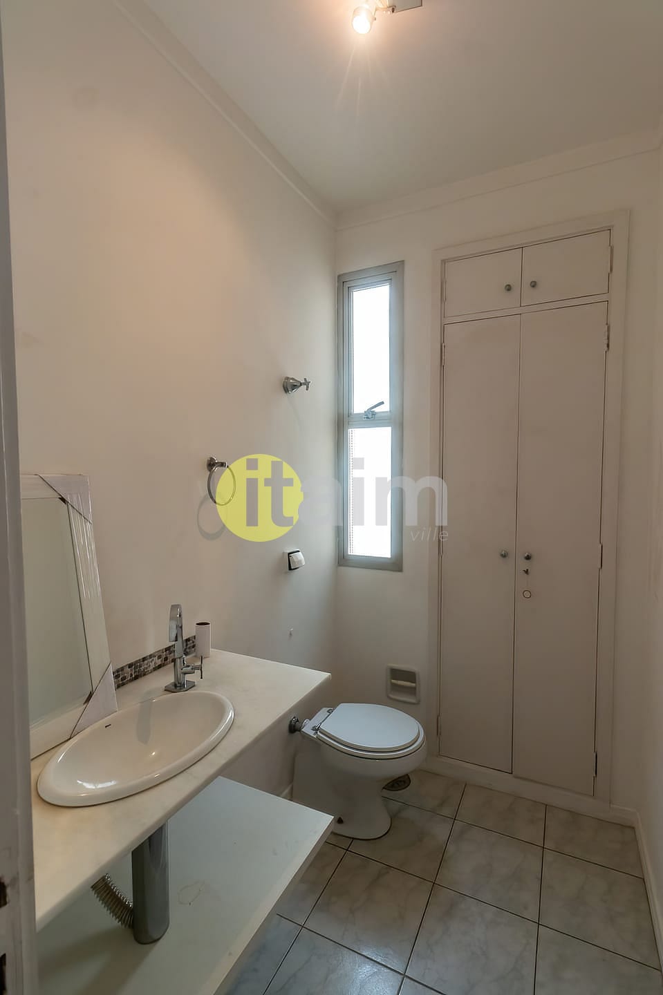Apartamento para alugar com 3 quartos, 168m² - Foto 2