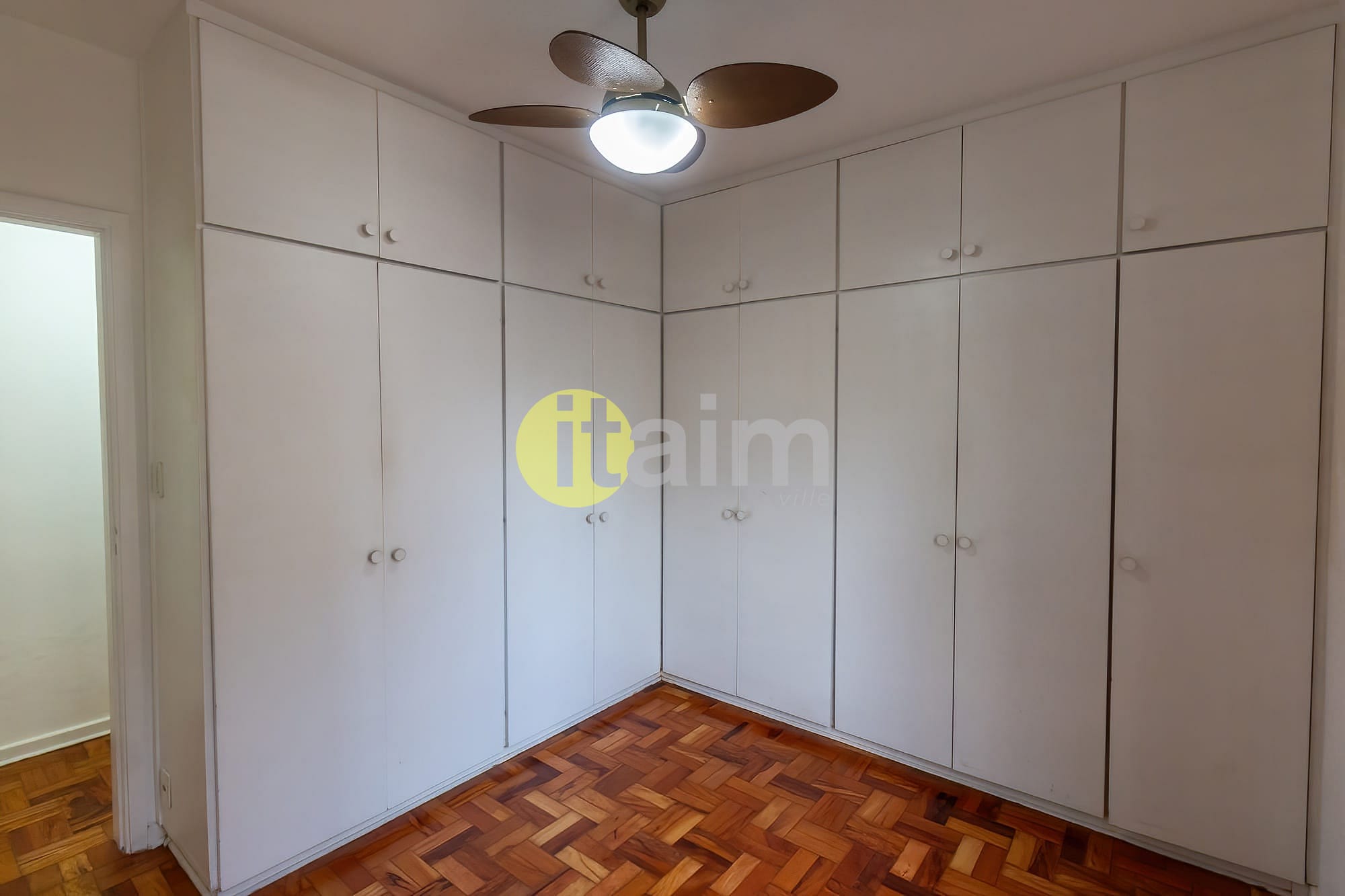 Apartamento para alugar com 3 quartos, 168m² - Foto 29