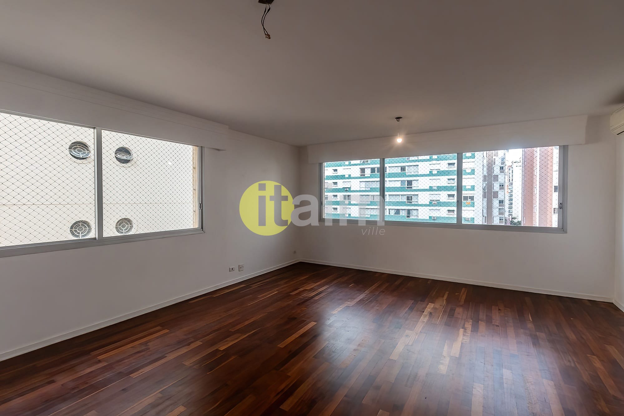 Apartamento para alugar com 3 quartos, 168m² - Foto 3